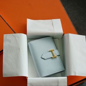 Hermes bearn card holder in bleu brume